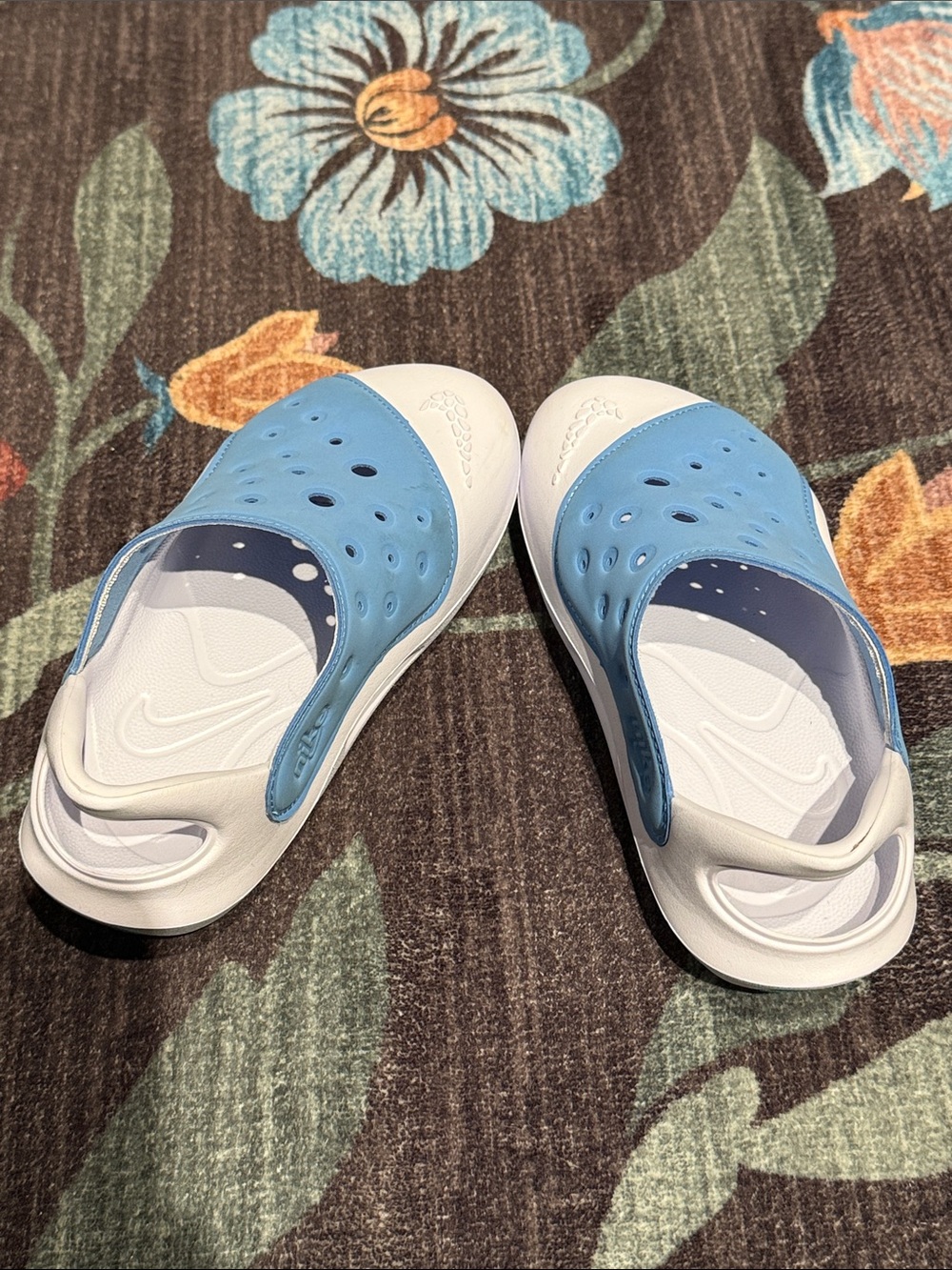 Nike Kids Light Blue and White Slip-On Water Shoes - Picture 4 of 4
